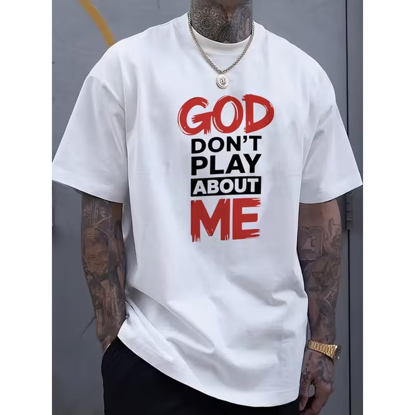 Graphic Tee Oversized - Kaos Grafis Bertuliskan 'Tuhan Jangan Main-Main